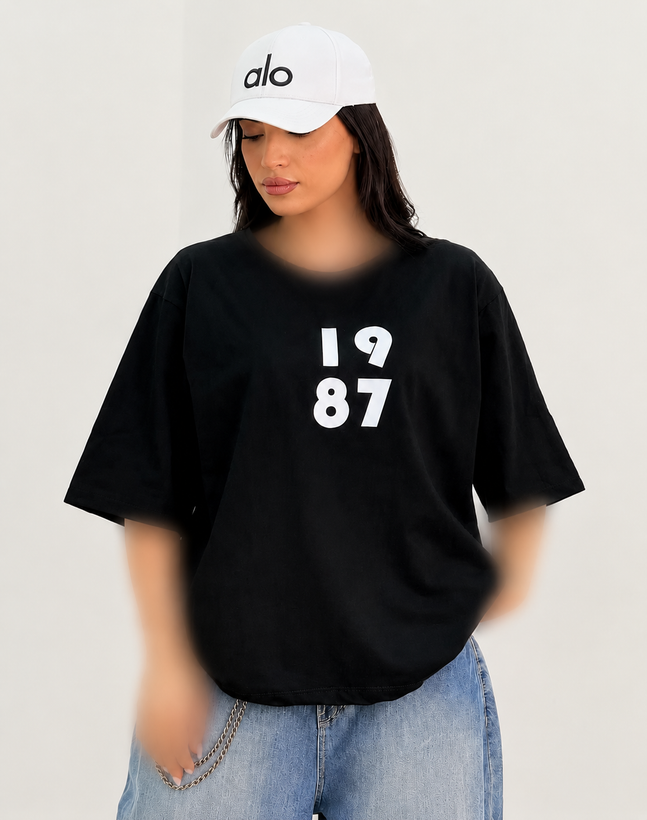 تیشرت باکسی طرح 1987 - طراحی و برش پارچه از نمای نزدیک