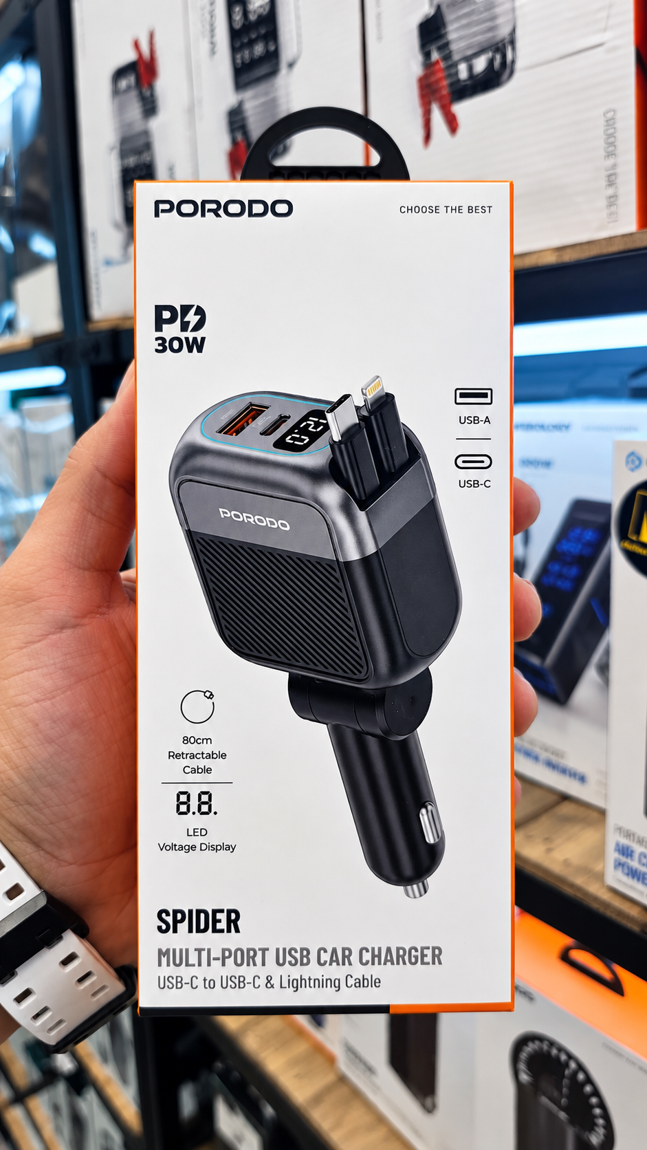 شارژر فندکی خودرو Porodo Spider Multi-Port USB - مقایسه اندازه محصول با اشیای روزمره